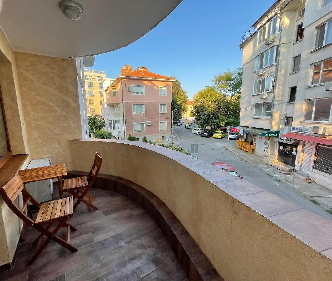 Apartament Deluxe Karina-Free Parking Burgas